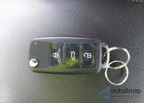 2013 Volkswagen Jetta Se z USA, uszkodzony, nr VIN 3VWDP7AJ8DM361876